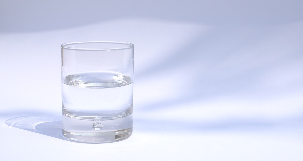 water glass - dehydration symptoms